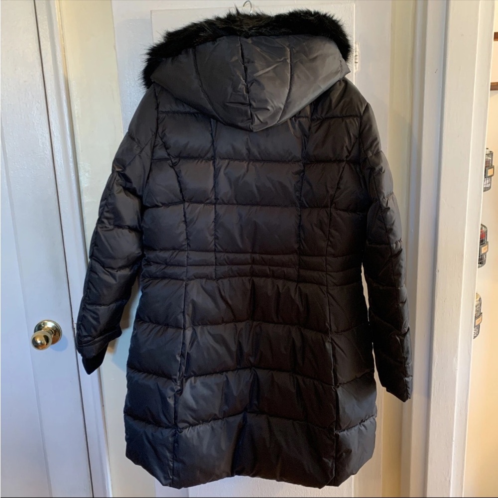 Elie Tahari Black Puffer Coat with Fur Trim - Picture 10 of 12